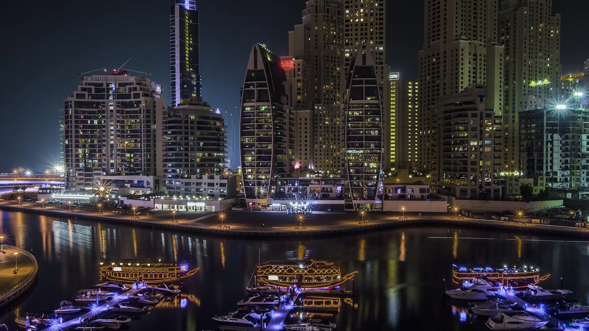 Dubai Marina offers an unparalleled lifestyle of comfort, sophistication, and breathtaking views.
