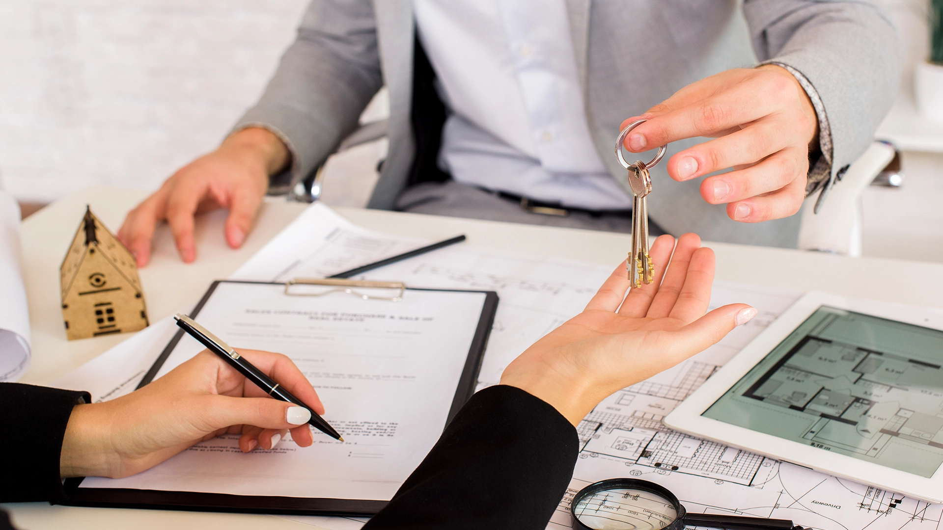 Property management is a crucial aspect of real estate investment that often goes unnoticed by many investors. property management in real estate investment