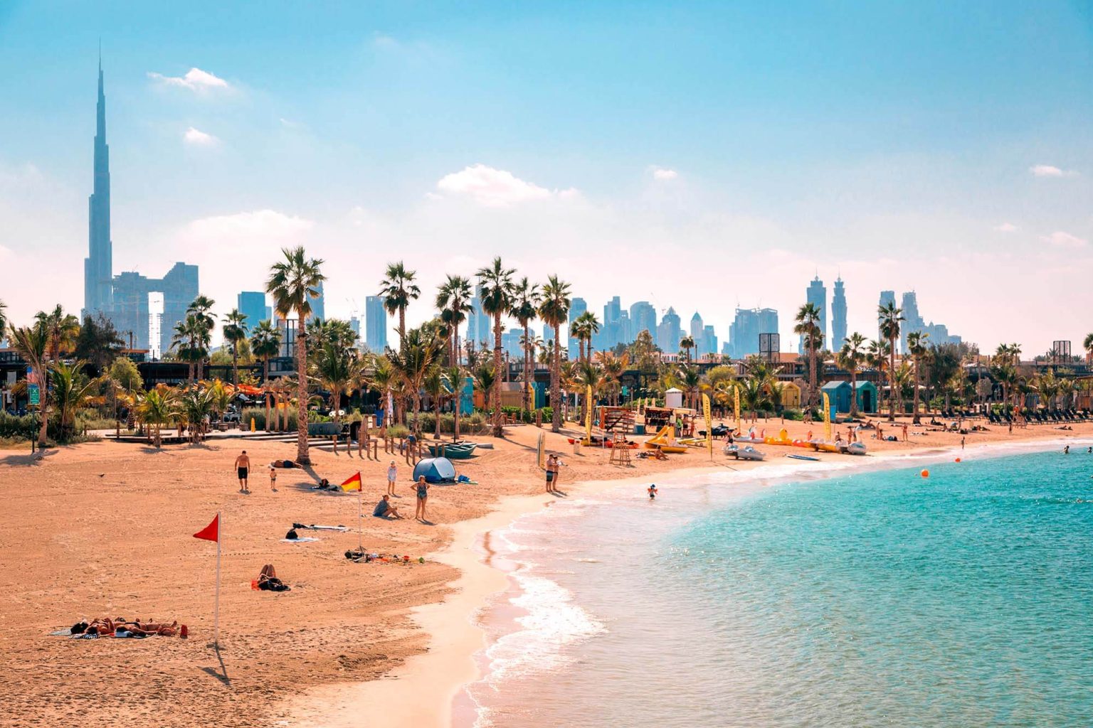 Dubai, a dazzling oasis in the heart of the Arabian Desert, is known for its stunning skyline, luxurious shopping, and vibrant nightlife. Best Outdoor Activities in Dubai